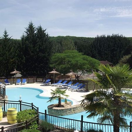 Hotel Domaine De Guillalmes Fumel Exterior foto